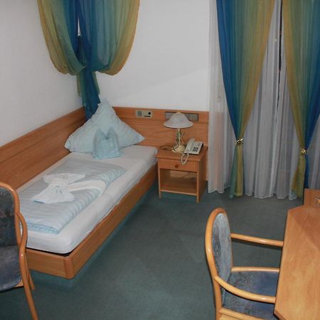 Landgasthaus & Hotel Kurfer Hof Bad Endorf Habitación foto