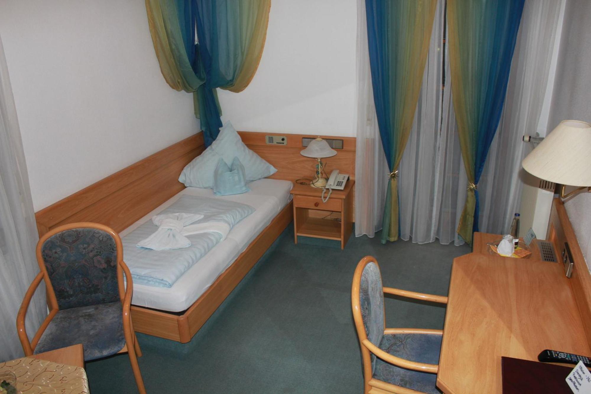 Landgasthaus & Hotel Kurfer Hof Bad Endorf Habitación foto
