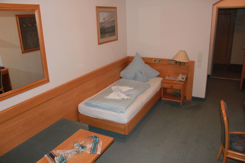 Landgasthaus & Hotel Kurfer Hof Bad Endorf Habitación foto